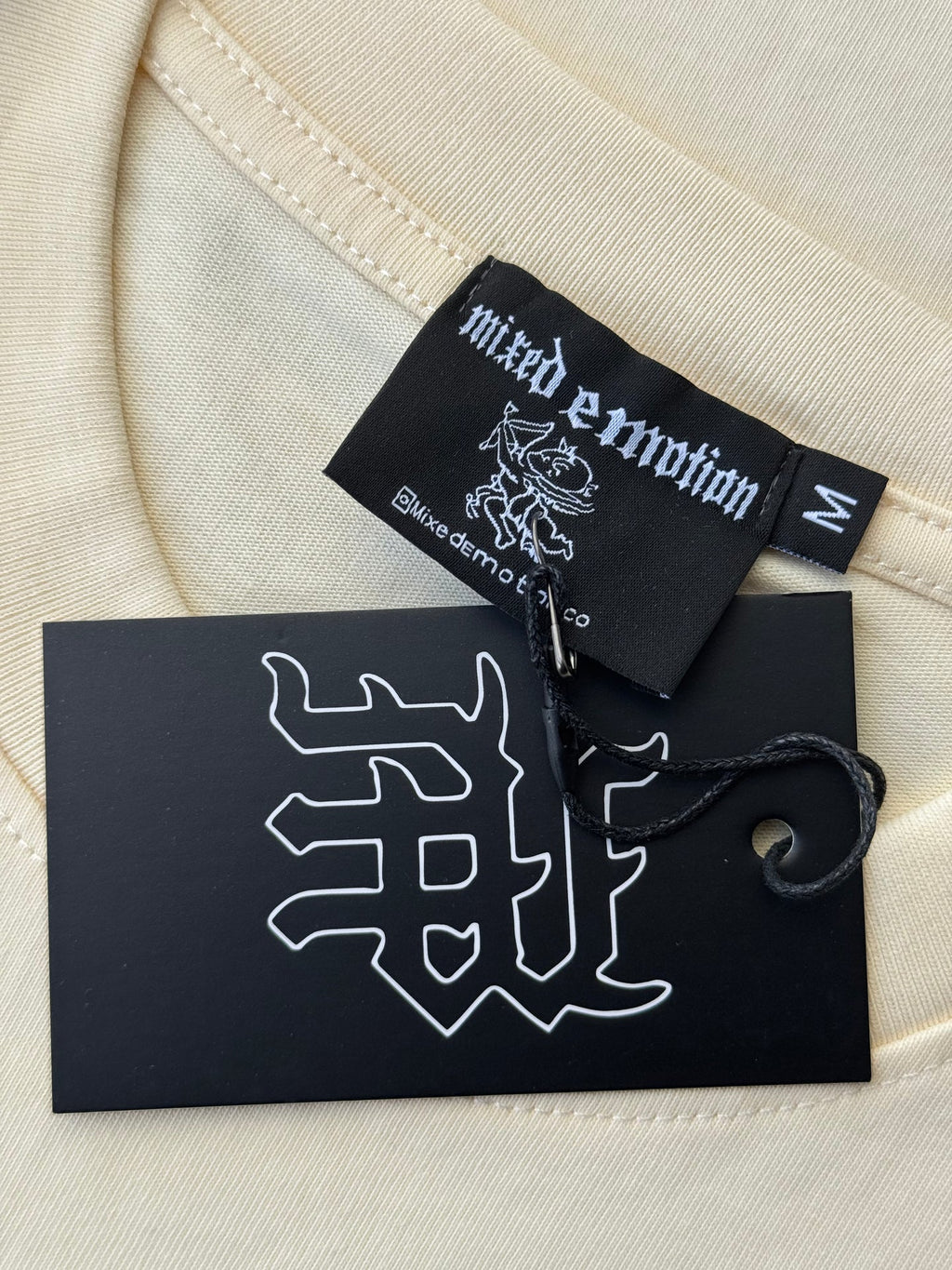 PLAYERA MIXED EMOTION