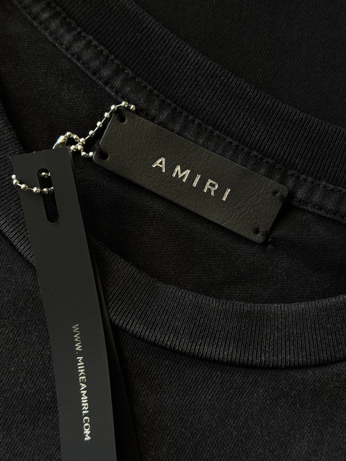 PLAYERA AMIRI